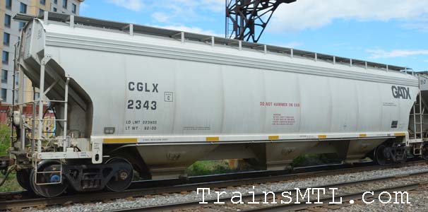 Car/wagon CGLX2343 right side / coté droit